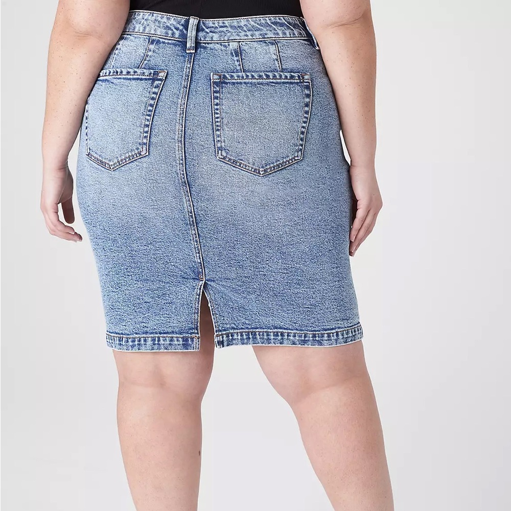 Lane Bryant Washed Light Blue Denim Jean Skirt - Picture 2 of 9